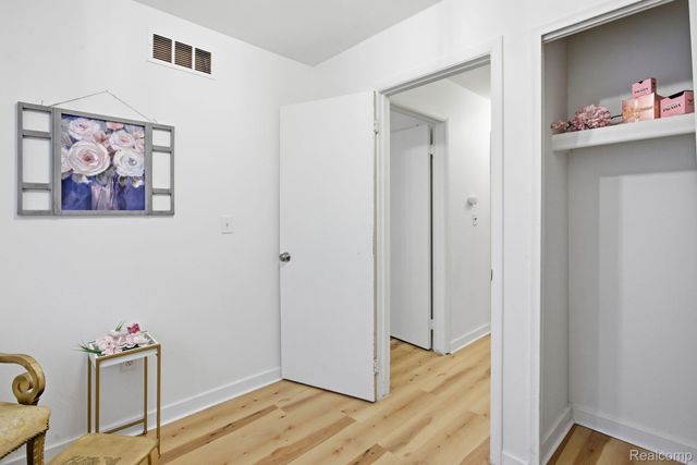 15486 Orchard Street, Romulus, MI 48174