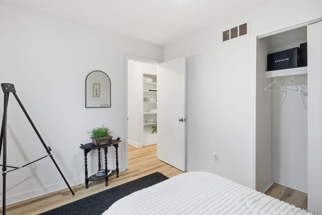 15486 Orchard Street, Romulus, MI 48174