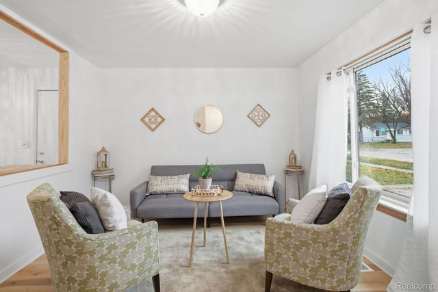 15486 Orchard Street, Romulus, MI 48174