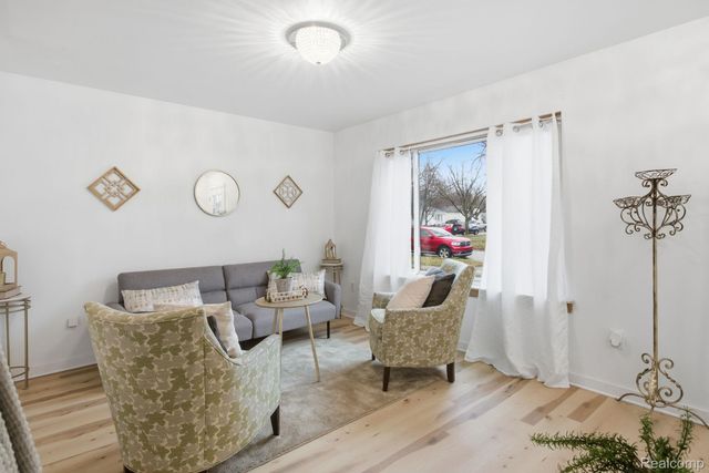 15486 Orchard Street, Romulus, MI 48174