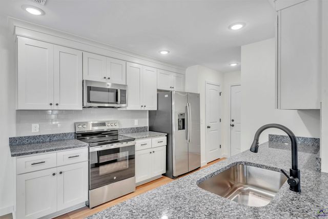 121 Early Drive, Byron, GA 31008