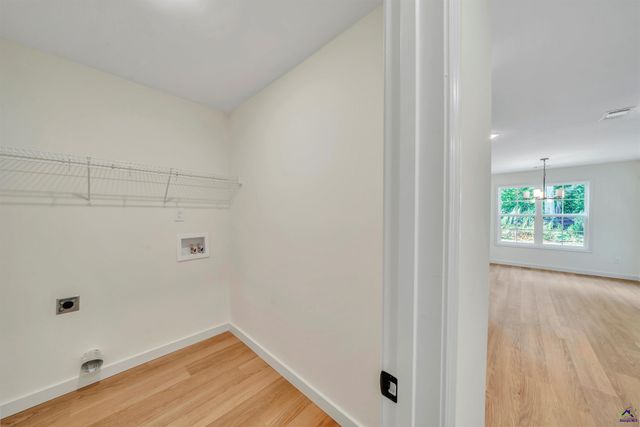 121 Early Drive, Byron, GA 31008