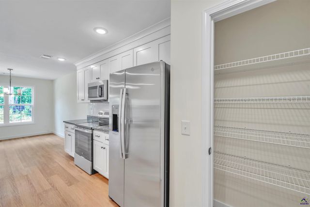 121 Early Drive, Byron, GA 31008