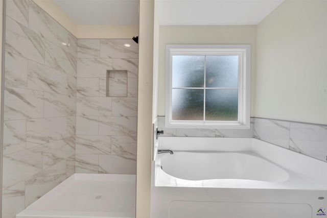 121 Early Drive, Byron, GA 31008