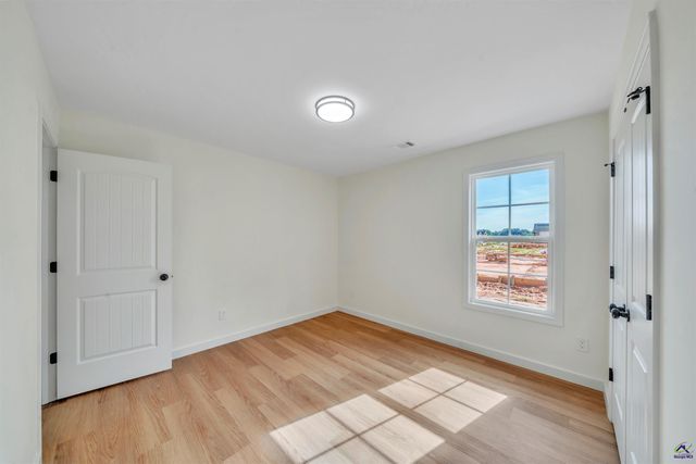 121 Early Drive, Byron, GA 31008