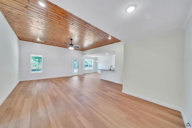 121 Early Drive, Byron, GA 31008