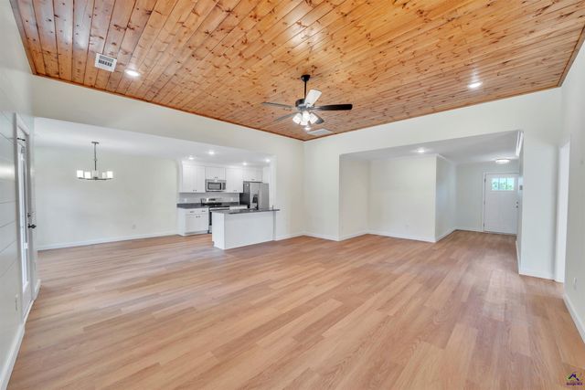 121 Early Drive, Byron, GA 31008