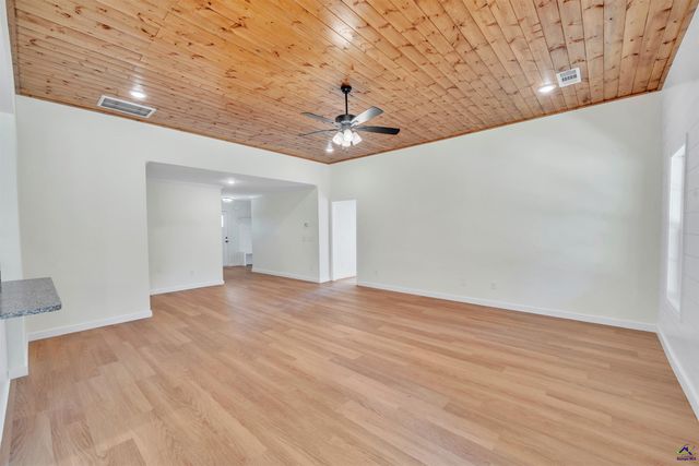 121 Early Drive, Byron, GA 31008