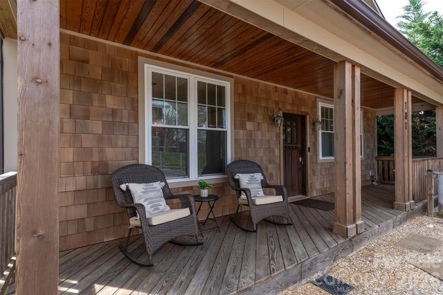 101 Courtland Avenue, Asheville, NC 28801