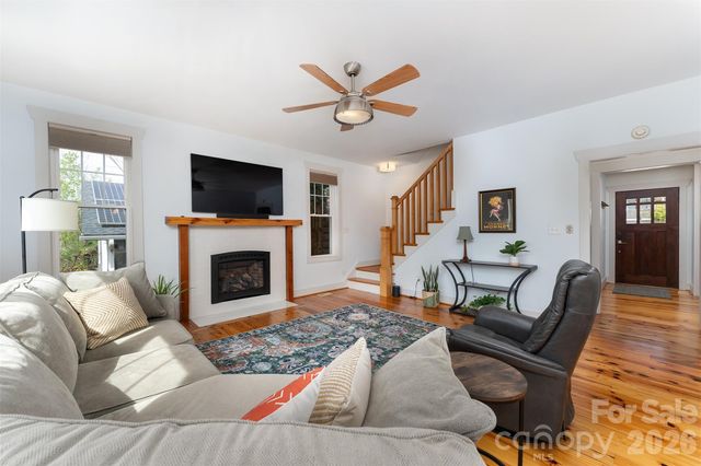 101 Courtland Avenue, Asheville, NC 28801