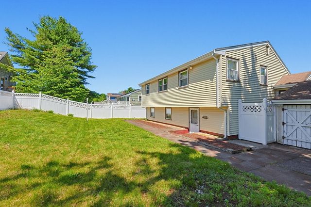 93 Rogers Drive, Stoughton, MA 02072
