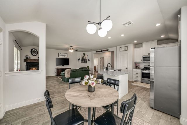 1528 Grassy Knoll Trail, Little Elm, TX 76227
