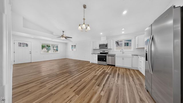 63266 Vogt Road, Bend, OR 97701