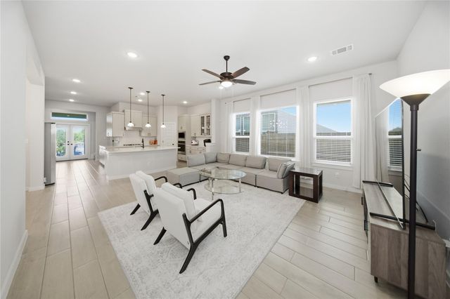 616 Saturnia DR, Georgetown, TX 78628