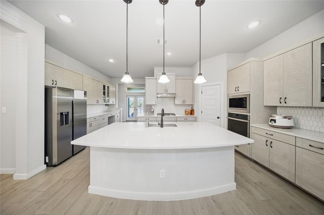 616 Saturnia DR, Georgetown, TX 78628