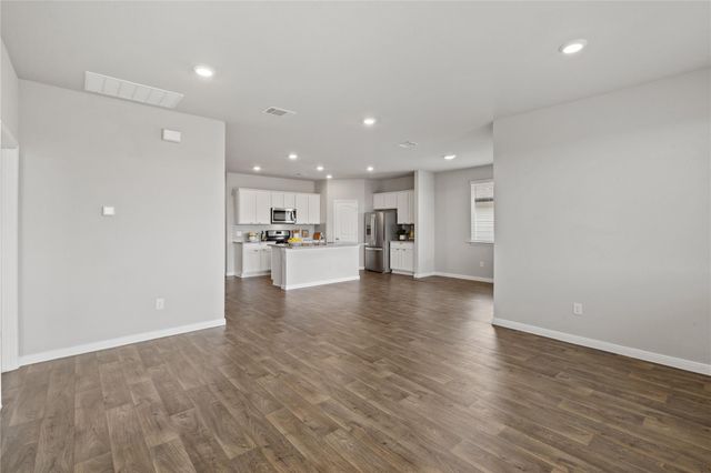 173 Frostweed DR, Kyle, TX 78640