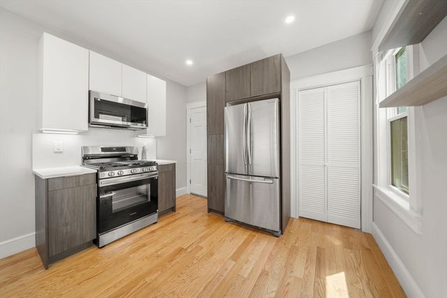 8 Fox 1, Boston, MA 02122