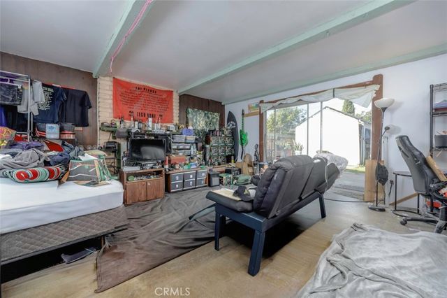 674 Senate Street, Costa Mesa, CA 92627