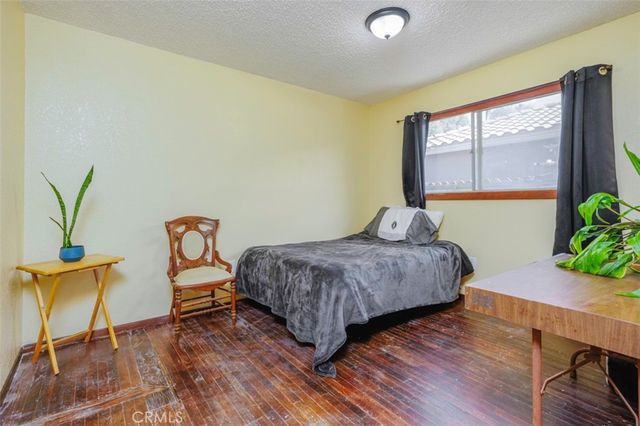 674 Senate Street, Costa Mesa, CA 92627