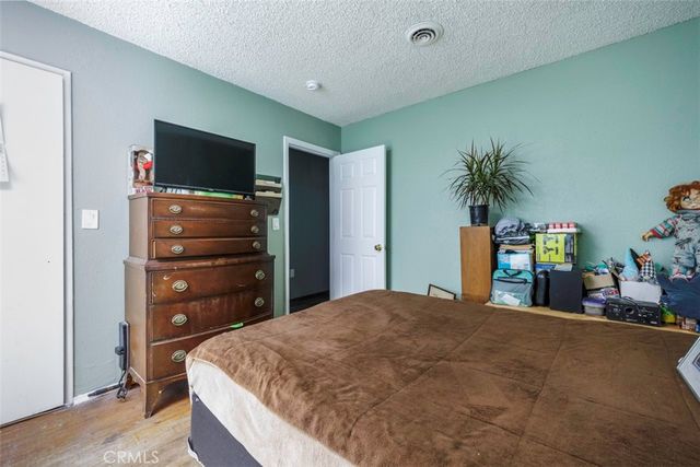 674 Senate Street, Costa Mesa, CA 92627