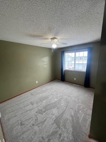 1820 Mockingbird Avenue, Shakopee, MN 55379