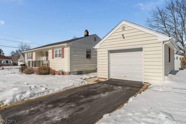 17 Putnam St, Somerville Boro, NJ 08876