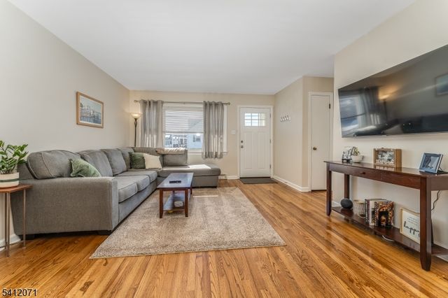 17 Putnam St, Somerville Boro, NJ 08876