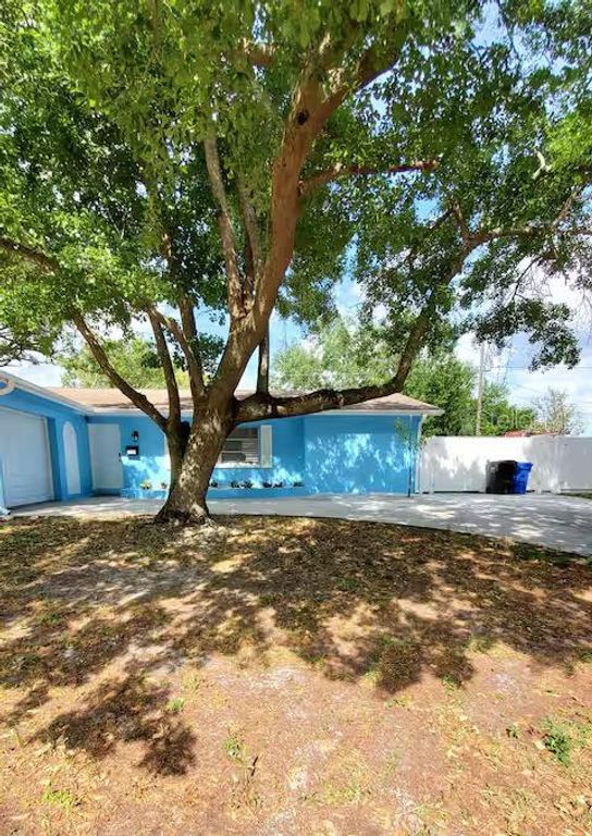 2604 CAMPUS HILL DRIVE, Tampa, FL 33612