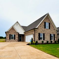 2202 Julianna Drive, Southaven, MS 38672