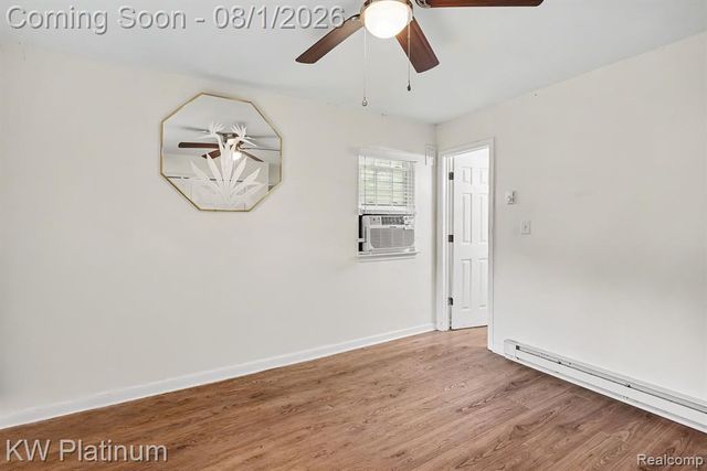 32200 Jefferson Avenue, Saint Clair Shores, MI 48082