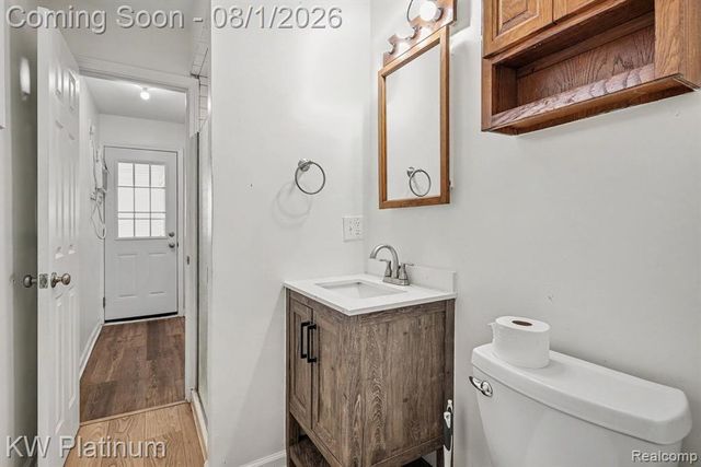 32200 Jefferson Avenue, Saint Clair Shores, MI 48082