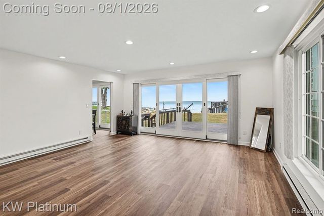 32200 Jefferson Avenue, Saint Clair Shores, MI 48082