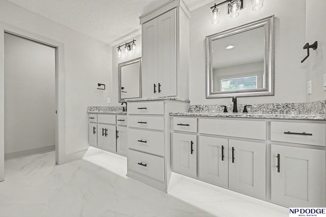 3638 S 217 Street, Elkhorn, NE 68022