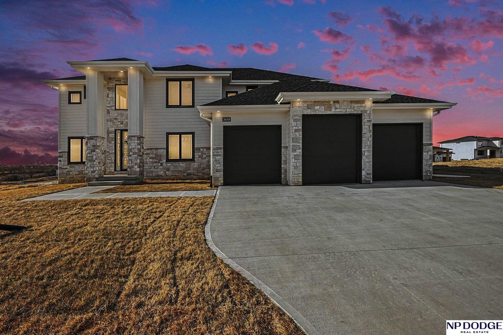 3638 S 217 Street, Elkhorn, NE 68022