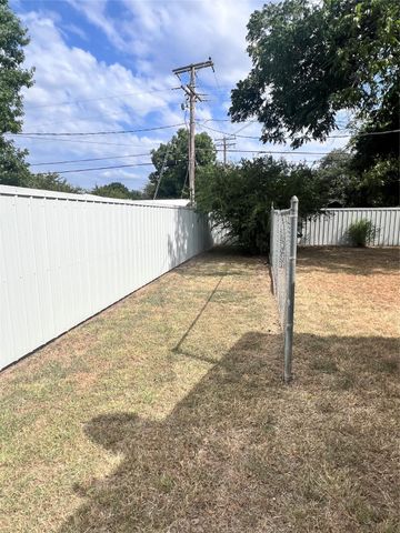 1303 Randy Drive, Graham, TX 76450