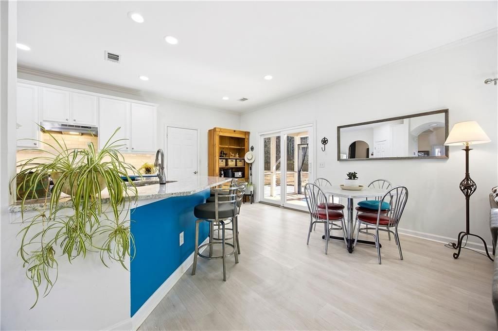 Image 11 of property listing at 2915 Brookwater Drive, Cumming, GA 30041