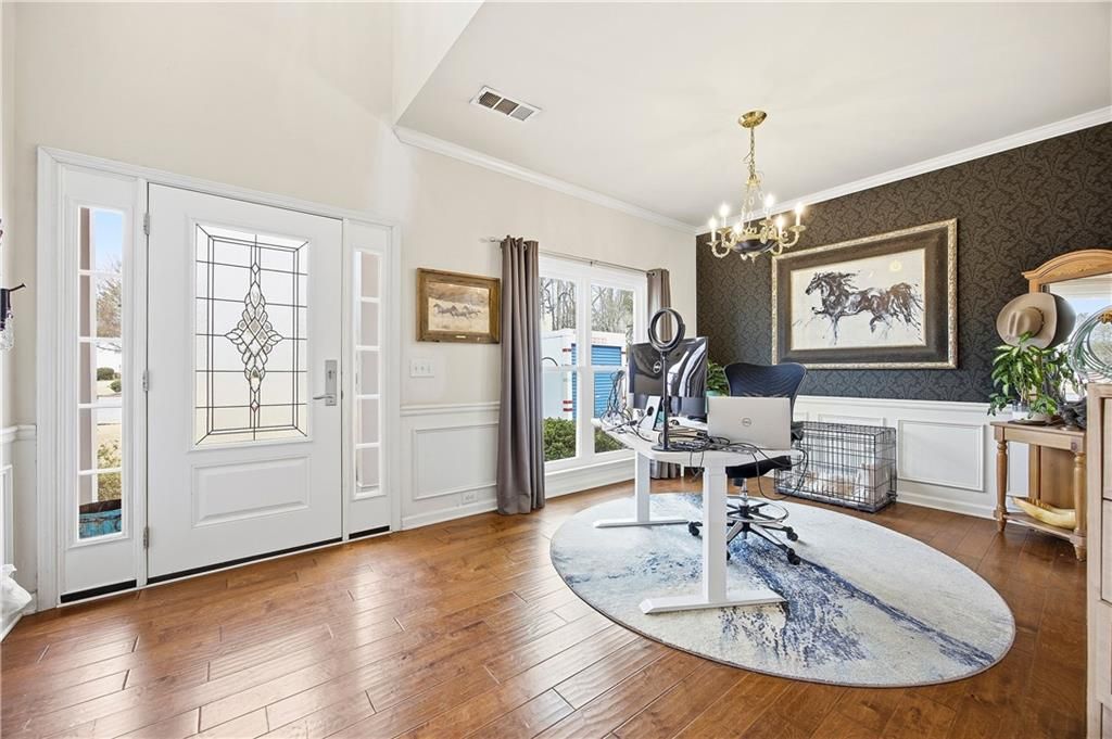 Image 5 of property listing at 2915 Brookwater Drive, Cumming, GA 30041