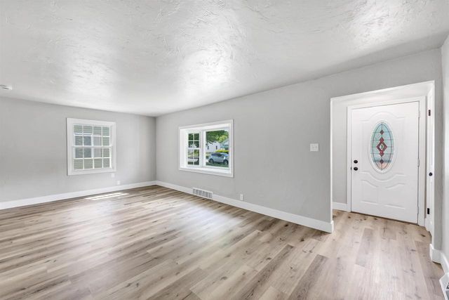 912 ETHEL AVENUE, Green Bay, WI 54303