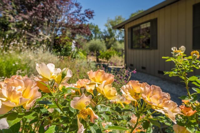 14856 Chalk Hill Rd, Healdsburg, CA 95448