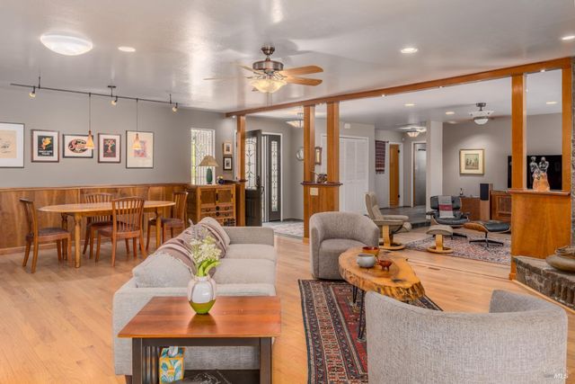 14856 Chalk Hill Rd, Healdsburg, CA 95448