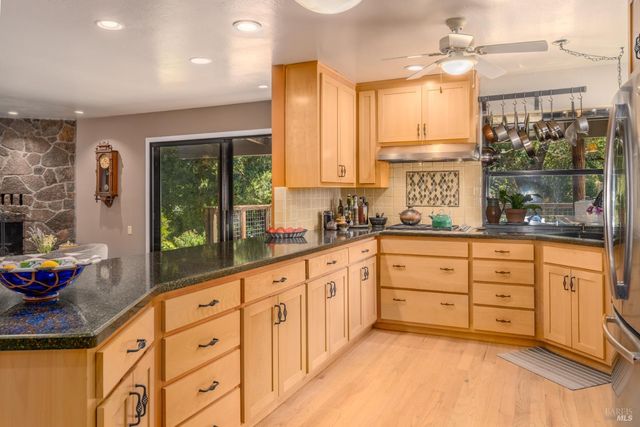 14856 Chalk Hill Rd, Healdsburg, CA 95448