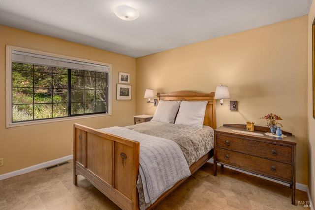 14856 Chalk Hill Rd, Healdsburg, CA 95448