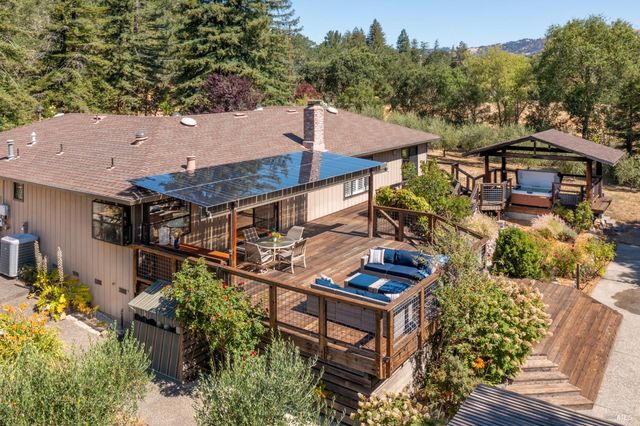 14856 Chalk Hill Rd, Healdsburg, CA 95448