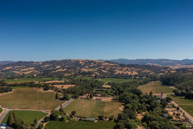 14856 Chalk Hill Rd, Healdsburg, CA 95448