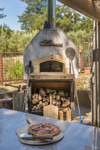 14856 Chalk Hill Rd, Healdsburg, CA 95448