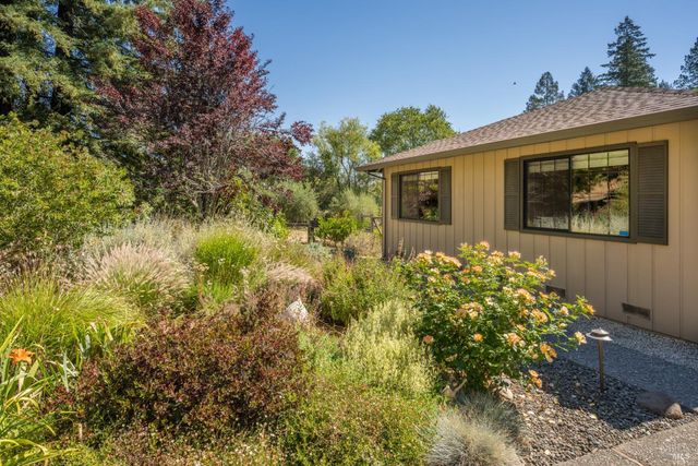 14856 Chalk Hill Rd, Healdsburg, CA 95448