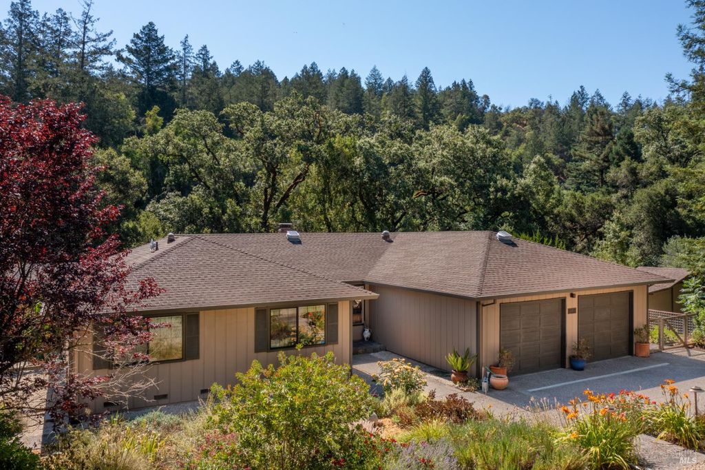 14856 Chalk Hill Rd, Healdsburg, CA 95448