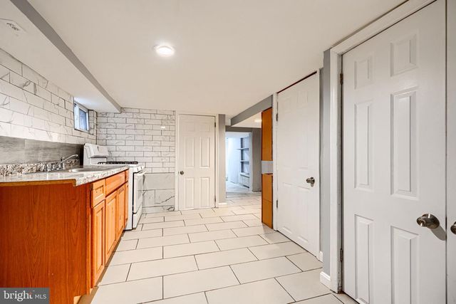 619 NORTHPOINT RD, Baltimore, MD 21224