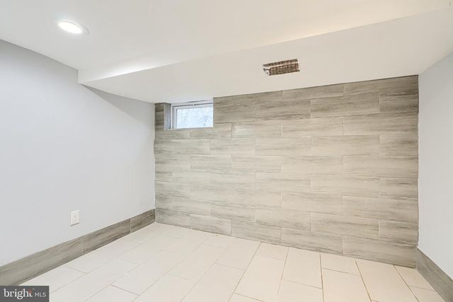 619 NORTHPOINT RD, Baltimore, MD 21224