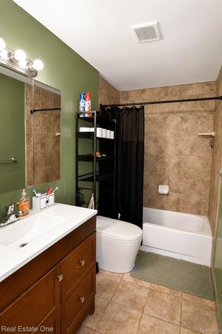 15404 Colbert Street, Romulus, MI 48174